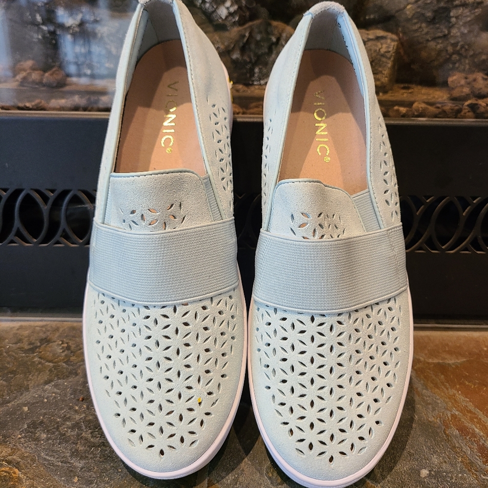Vionic Mint Green and White Floral Cutout Slip-on Loafers with Arch Support 7